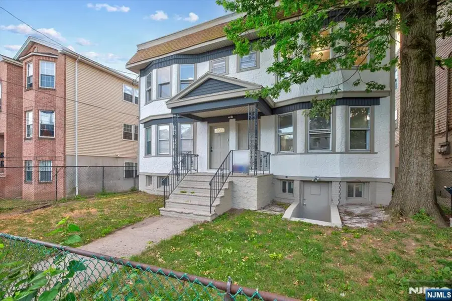 20 Edwin Place, Newark, NJ 07112 - #3