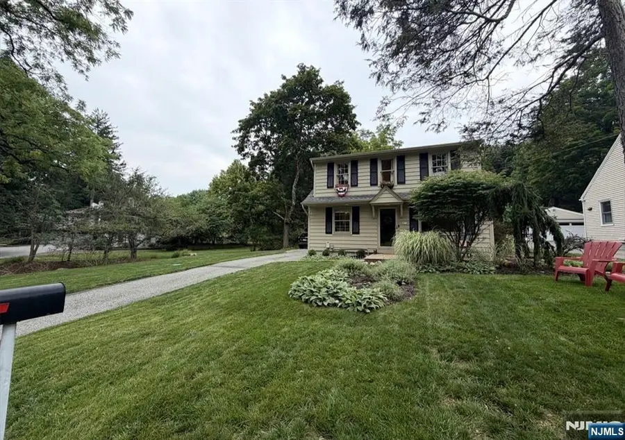 837 Circle Avenue, Franklin Lakes, NJ 07417 - #2