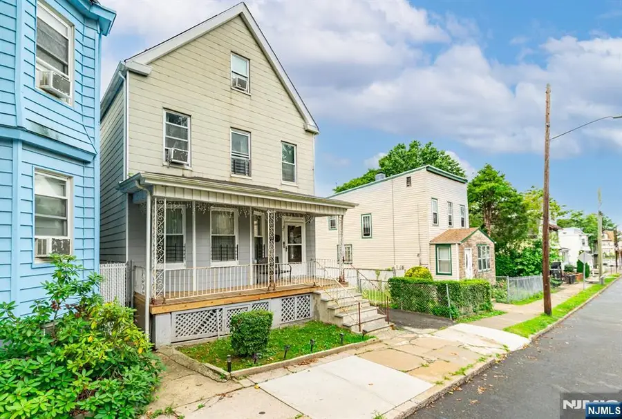 35 Grove Terrace, Irvington, NJ 07111 - #3