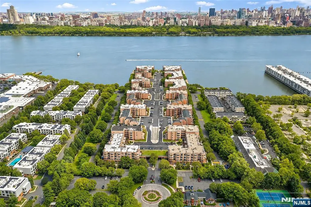 303 Ellery Court 303, Edgewater, NJ 07020 - #1