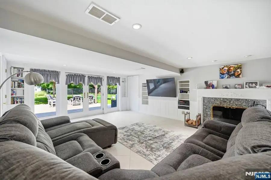 1 Sunrise Drive, Montvale, NJ 07645 - #3