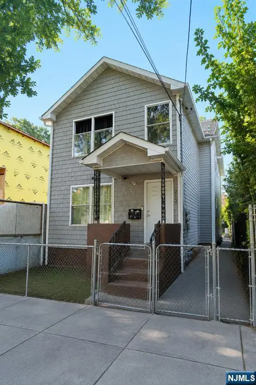 212 N 1st Street, Paterson, NJ 07522 - #3