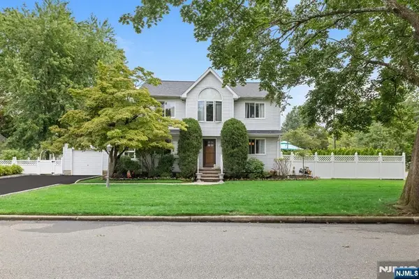 663 Plympton Street, New Milford, NJ 07646