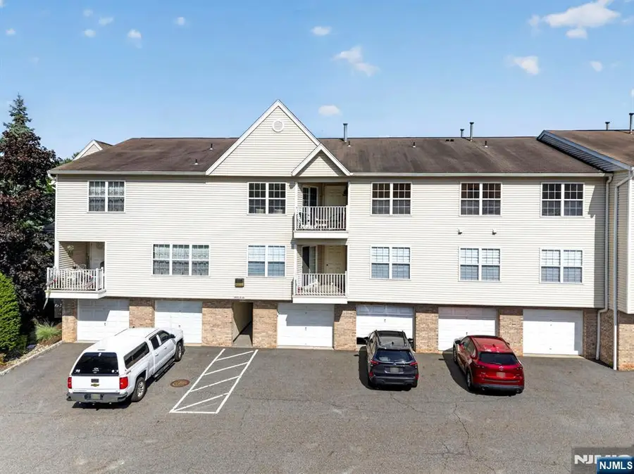45 Parkside Court, Wayne, NJ 07470 - #2