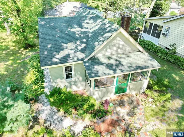 84 Race Track Drive, West Milford, NJ 07421