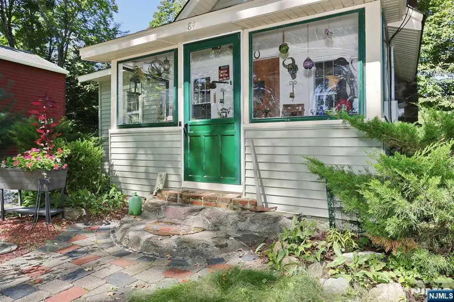 84 Race Track Drive, Upper Greenwood Lake, NJ 07421 - #3