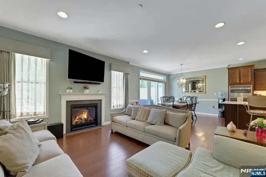 78 Autumn Way 15, Montvale, NJ 07645 - #3