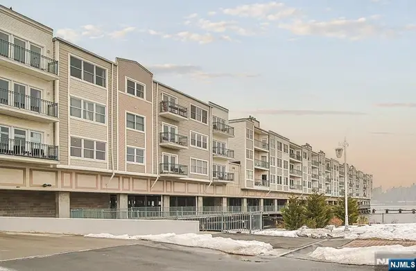 321 The Promenade, Edgewater, NJ 07020