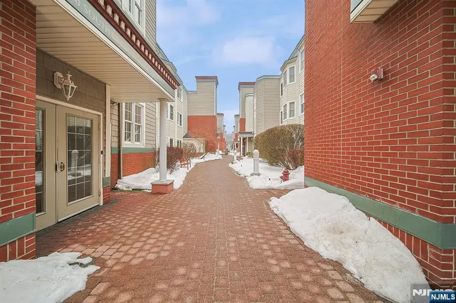321 The Promenade, Edgewater, NJ 07020 - #3