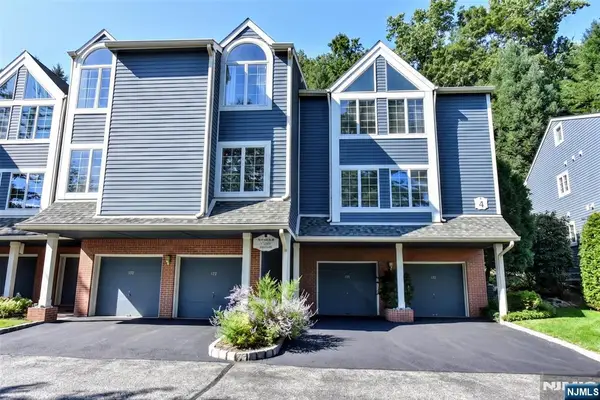 133 Surrey Court, Ramsey, NJ 07446