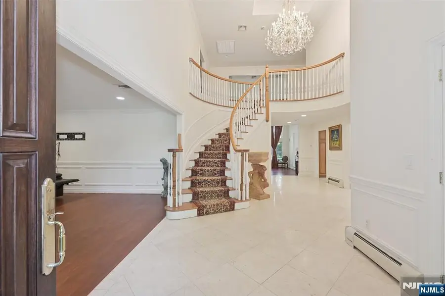 17 W Bayview Avenue, Englewood Cliffs, NJ 07632 - #3