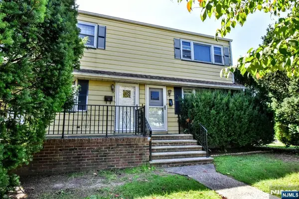 27 Hillcrest Avenue, Lodi, NJ 07644