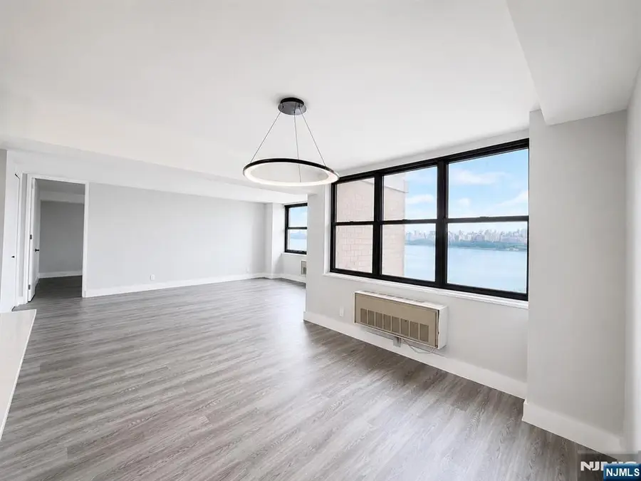 7002 JFK Blvd E 15P, Guttenberg, NJ 07093 - #2