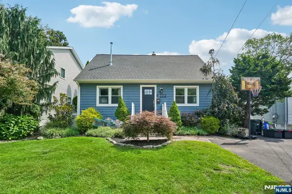 122 Maplewood Avenue, Wayne, NJ 07470