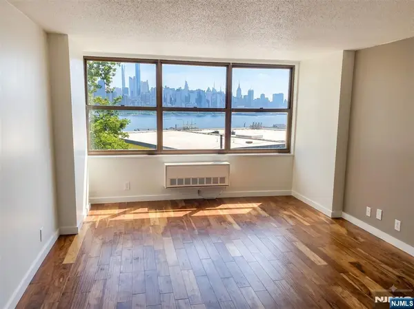 7000 JFK Blvd E 10C, West New York, NJ 07093