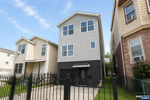 136 19th Avenue, Irvington, NJ 07111