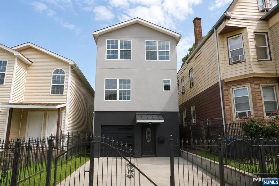 136 19th Avenue, Irvington, NJ 07111 - #2