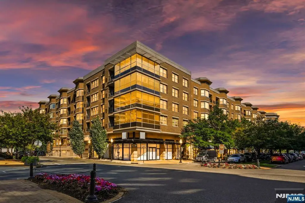20 Ave At Port Imperial 233/ 235, West New York, NJ 07093 - #1