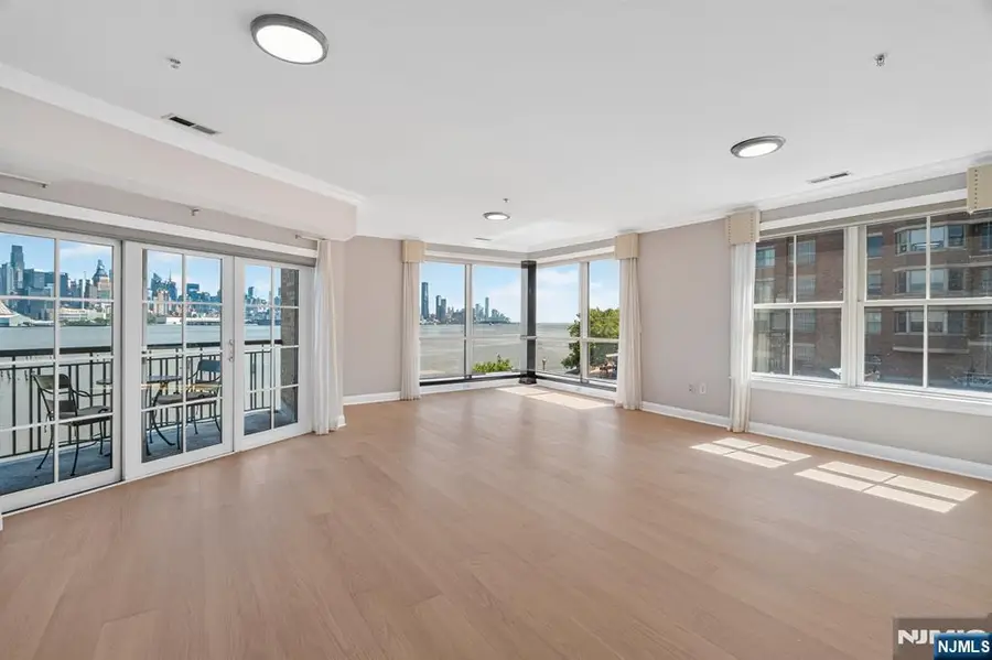 20 Ave At Port Imperial 233/ 235, West New York, NJ 07093 - #2