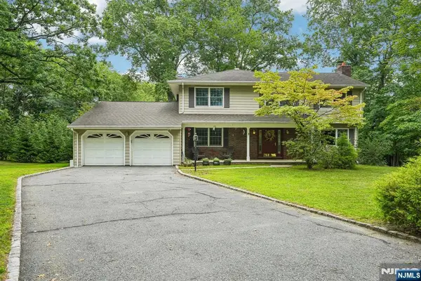 3 Kennedy Court, Wayne, NJ 07470