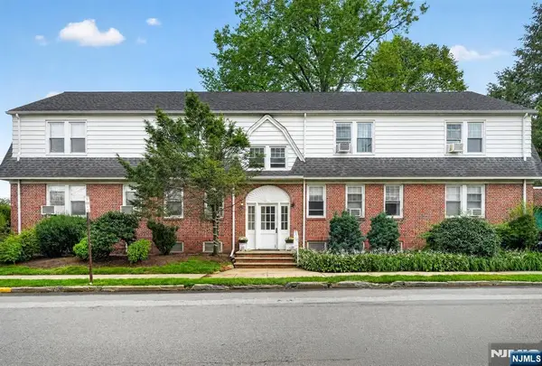 215 Terrace Avenue, Hasbrouck Heights, NJ 07604