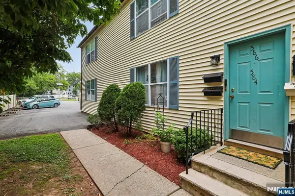 584 Thomas Boulevard 5, East Orange, NJ 07017