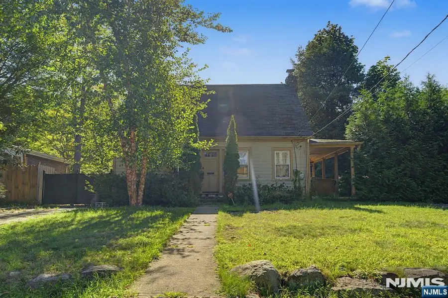 32 Oak Street, Cresskill, NJ 07626 - #2