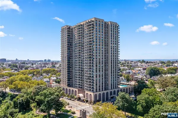 7855 Boulevard East 30H, North Bergen, NJ 07047