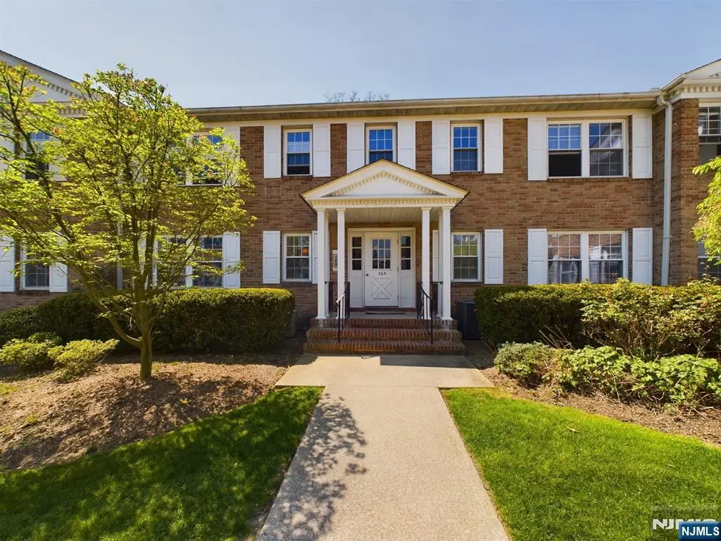 364 Ridgewood Avenue 5, Ridgewood, NJ 07450 - #1