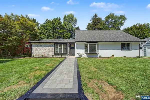19 Ferndale Road, Wayne, NJ 07470