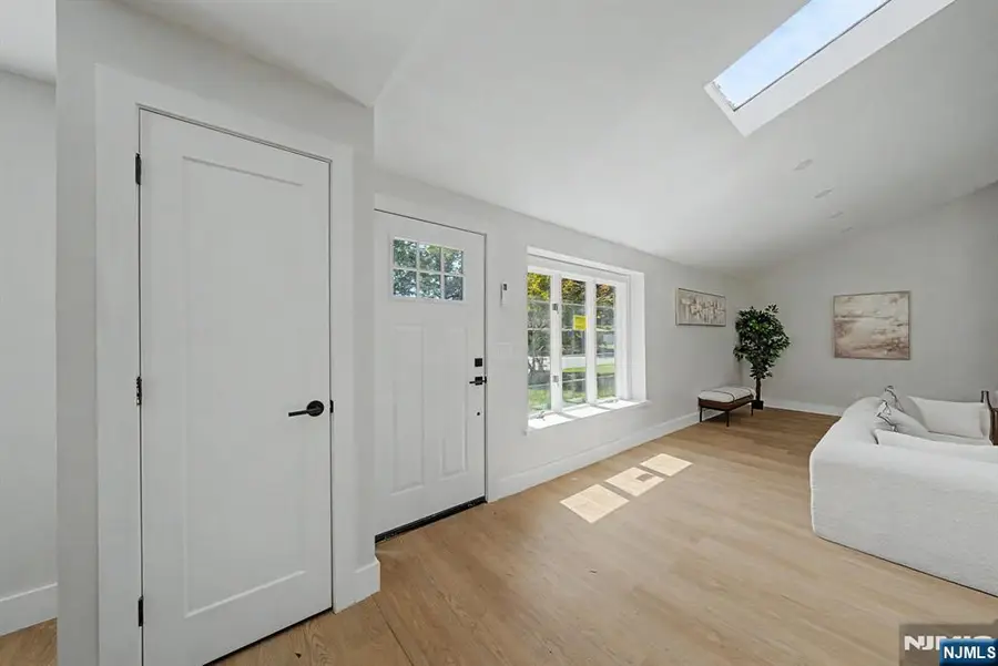 19 Ferndale Road, Wayne, NJ 07470 - #3