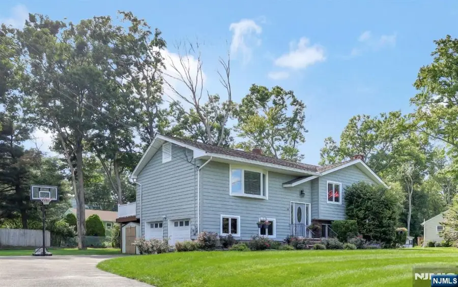18 Starlight Road, Oak Ridge, NJ 07438 - #2
