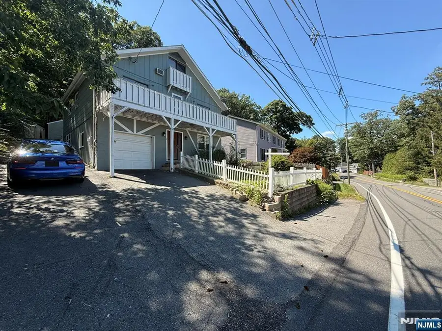 208 Maxim Drive, Hopatcong, NJ 07843 - #2