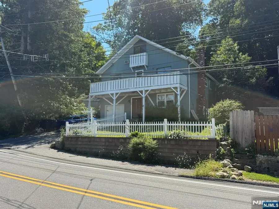 208 Maxim Drive, Hopatcong, NJ 07843 - #3