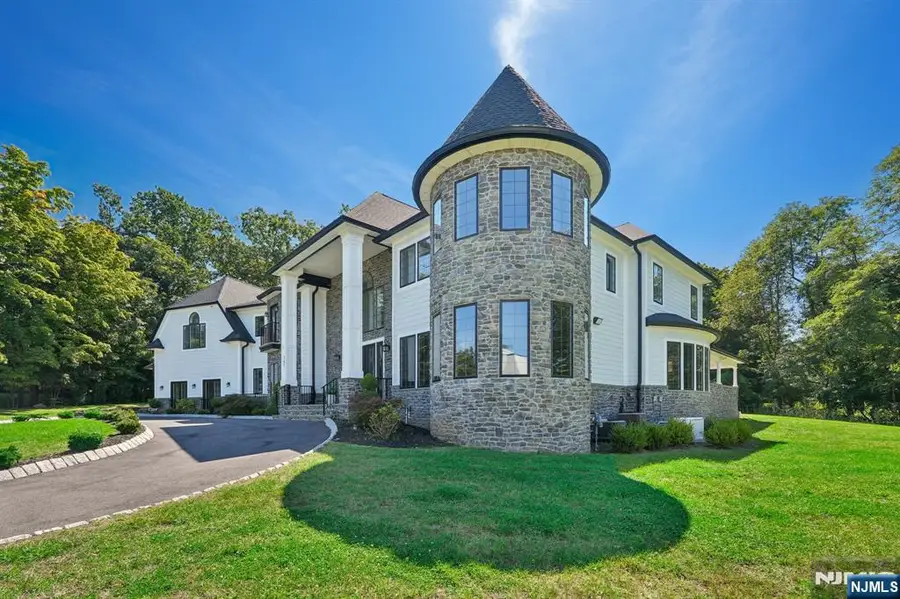 707 Black Hawk Lane, Franklin Lakes, NJ 07417 - #2