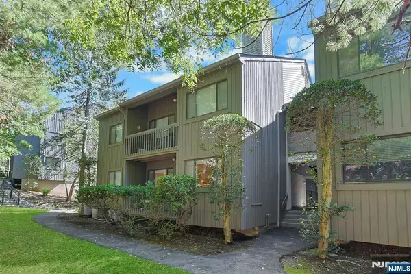 136 Mulberry Road 6, Ramsey, NJ 07446