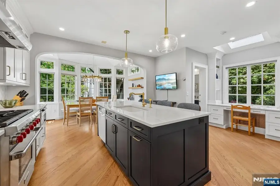 402 Mountain Avenue, Ridgewood, NJ 07450 - #2