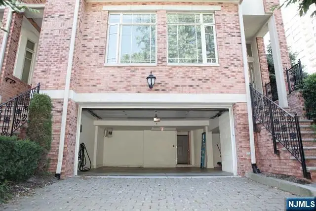148 Hudson Cove 148, Edgewater, NJ 07020 - #3