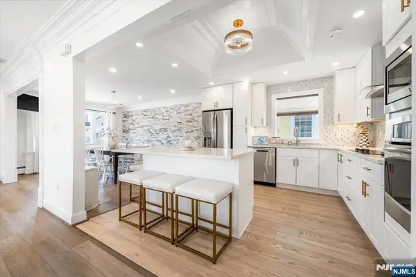 535 Willow Avenue, Lyndhurst, NJ 07071