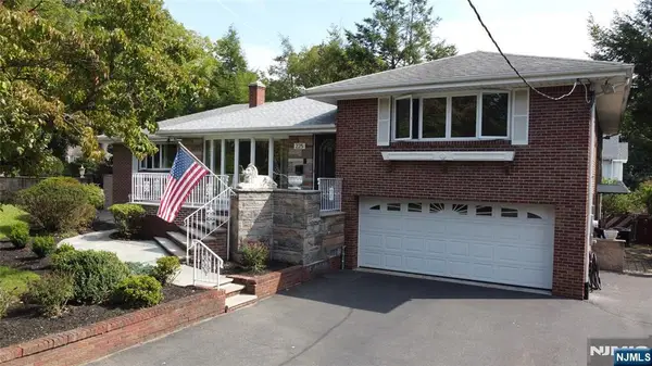 225 Somerset Road, Norwood, NJ 07648