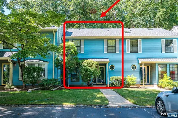 1303 Timber Oaks Road 1303, Edison, NJ 08820