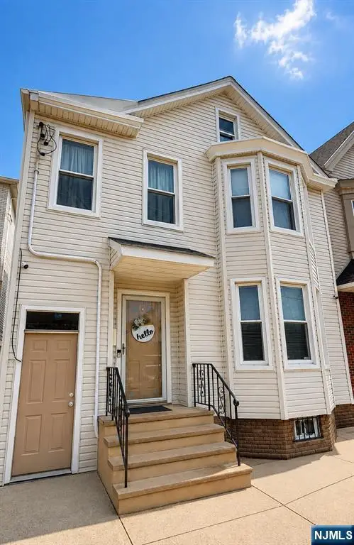 87 Darcy Street, Newark, NJ 07105