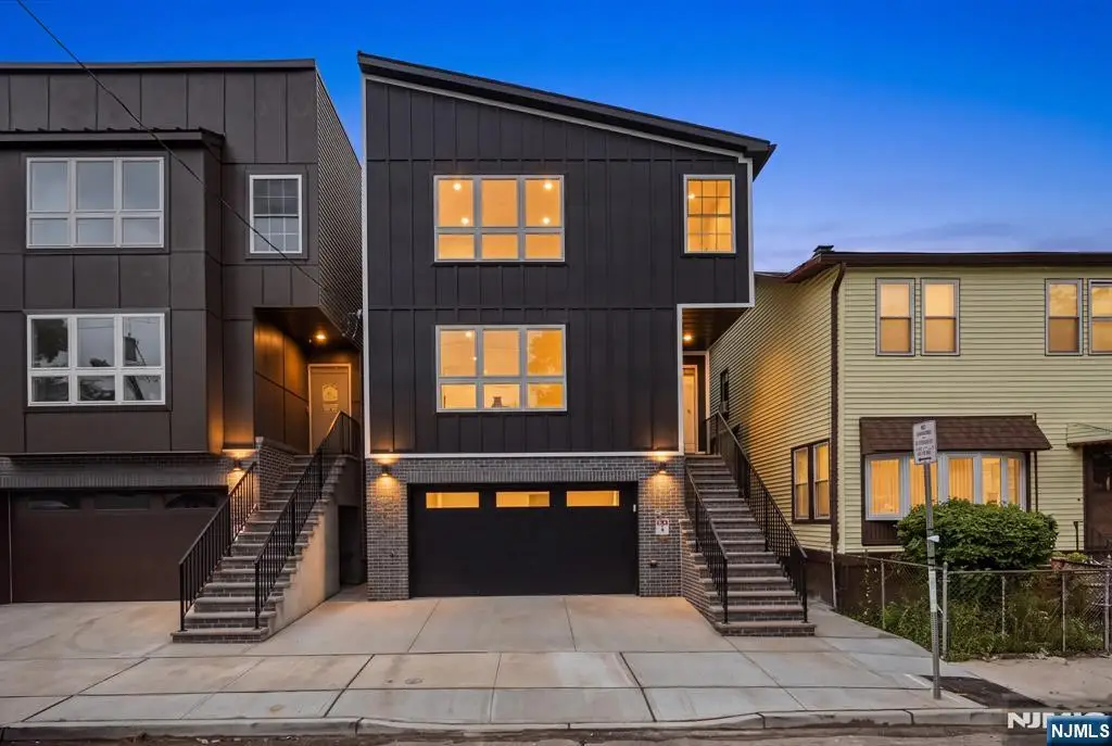 39 Grand, Newark, NJ 07106 - #1