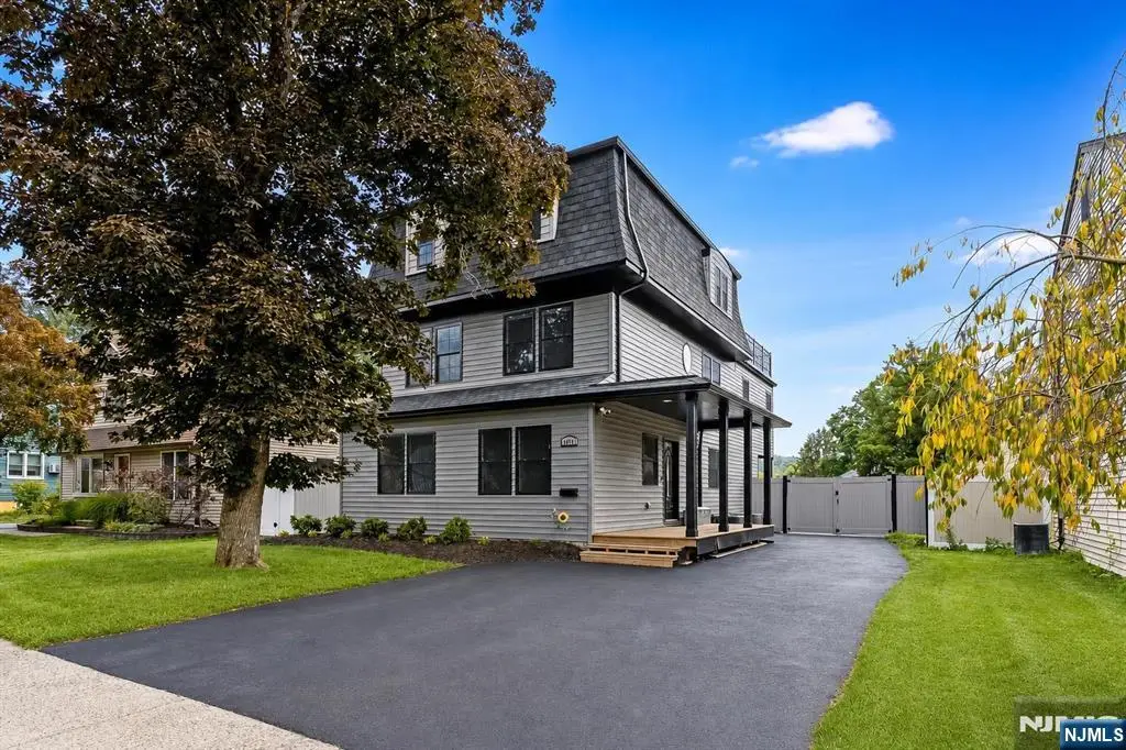 1074 Colfax Avenue, Pompton Lakes, NJ 07442 - #1