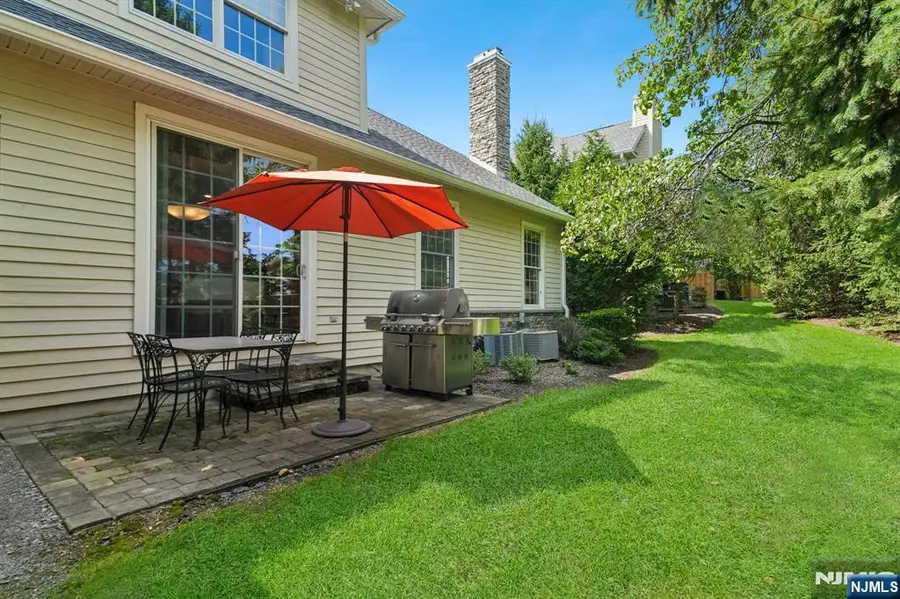 12 Schindler Court 12, Upper Saddle River, NJ 07458 - #2