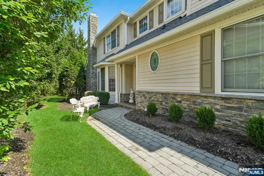12 Schindler Court 12, Upper Saddle River, NJ 07458 - #3