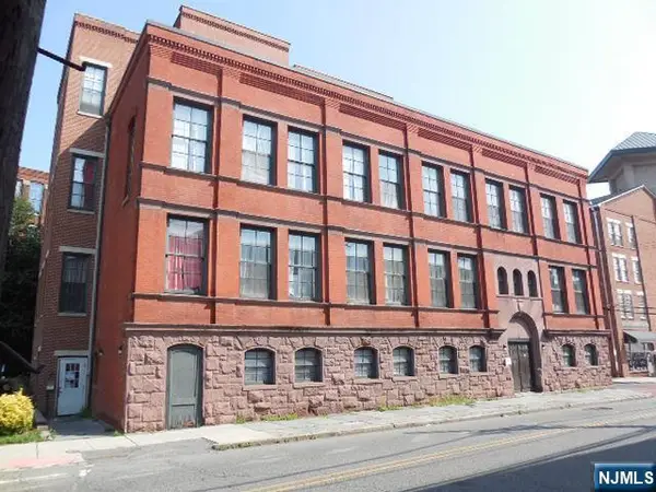 18 Market Street 301, Paterson, NJ 07501