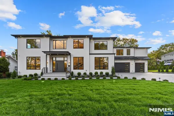 236 Woodcrest Road, Paramus, NJ 07652