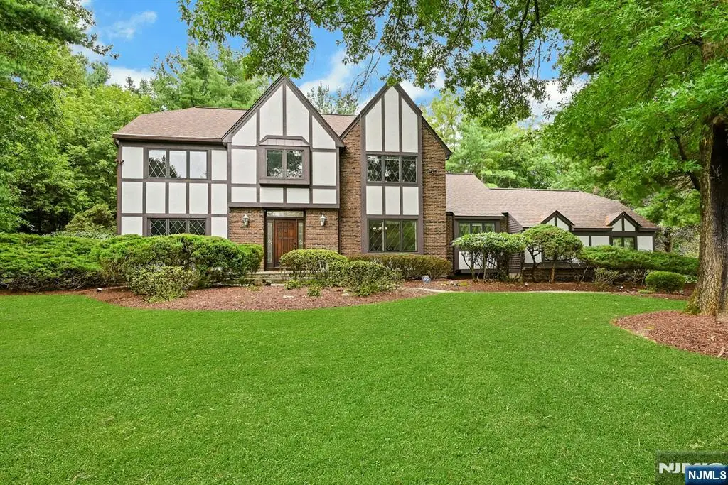 51 Burnwood Lane, Upper Saddle River, NJ 07458 - #1