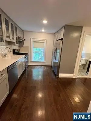 348.5 5th Street, Jersey City, NJ 07302 - #1